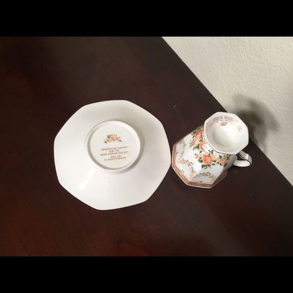 Avon EXCLUSIVE LUXURY VINTAGE TEA CUP 1994 - Picture 6 of 7